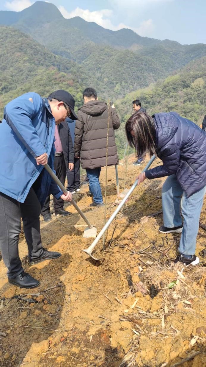 碳惠山海·杏好有你——“碳惠锦旗”医患共植“沪明杏林”活动